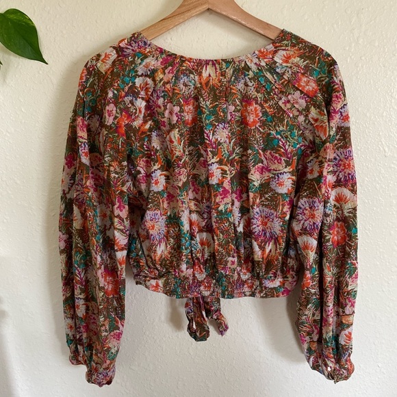 Free People floral wrap top size small - Picture 4 of 4